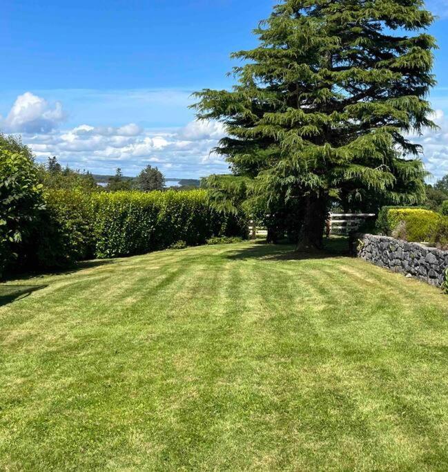 גלוואיי Hillcrest Lodge, Private Apartment On Lough Corrib, Oughterard מראה חיצוני תמונה