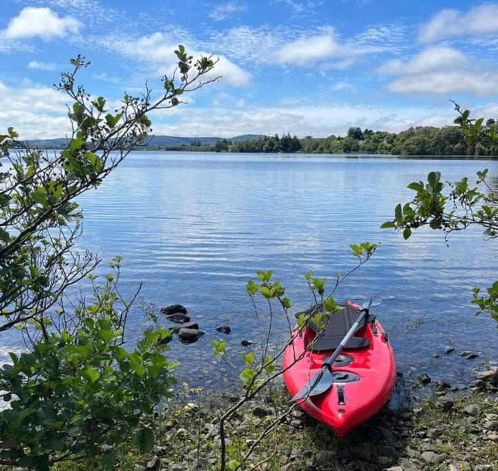 גלוואיי Hillcrest Lodge, Private Apartment On Lough Corrib, Oughterard מראה חיצוני תמונה